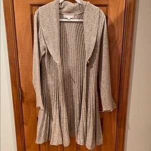 Carolyn Taylor Beige Knit Sweater